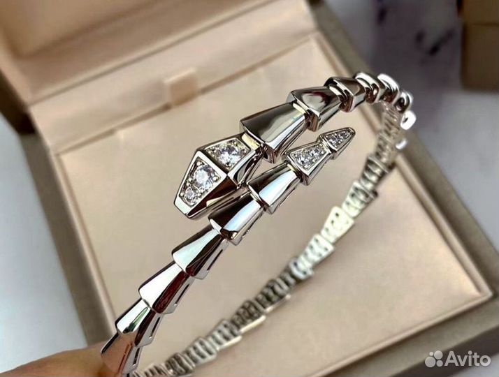 Браслет Cartier Gucci Tiffany & Co VCA Bulgari