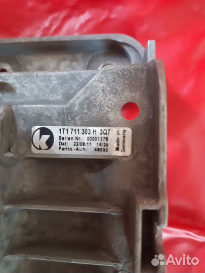 Рычаг ручника volkswagen touran 2011год