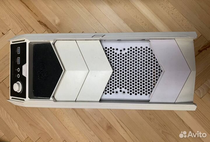 Компьютерный корпус Thermaltake Dokker