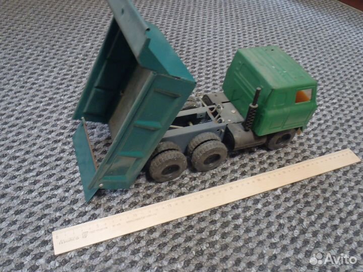 Машина игрушка самосвал советский