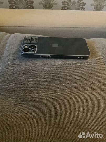 Чехол для iPhone 13