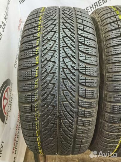 Goodyear UltraGrip Performance 225/40 R18 92M