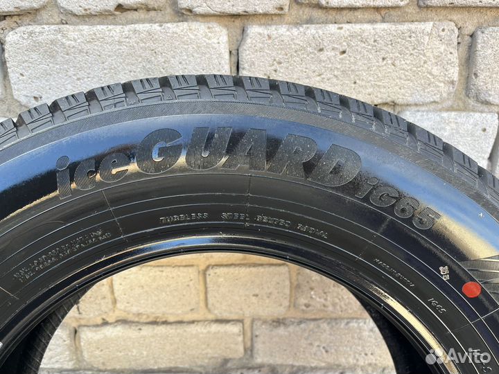 Yokohama Ice Guard IG65 215/65 R16 102T