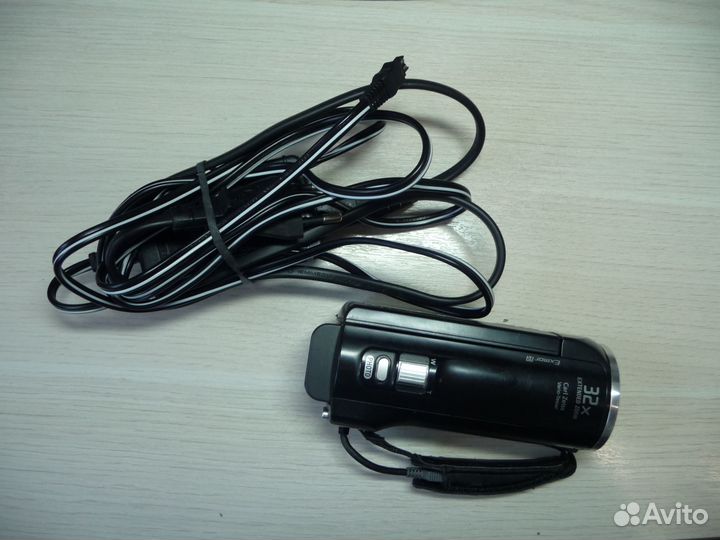 Видеокамера Sony HDR-CX220E