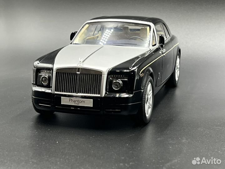 Kyosho rolls royce phantom (kyo8861dbk) 1:18