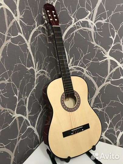 Новая Классическая гитара 4/4