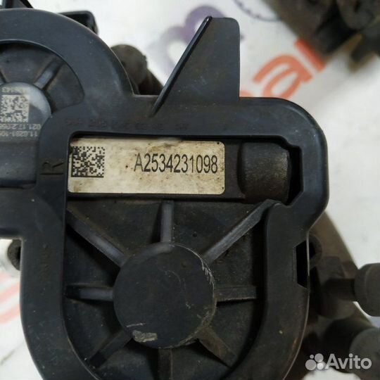 Суппорт задний Mercedes-Benz C-Class W205 2019