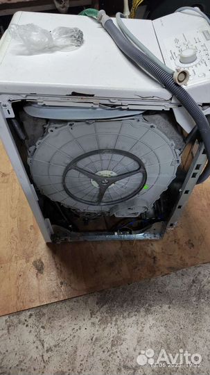 Стиральная машина с вертикальной загрузкой