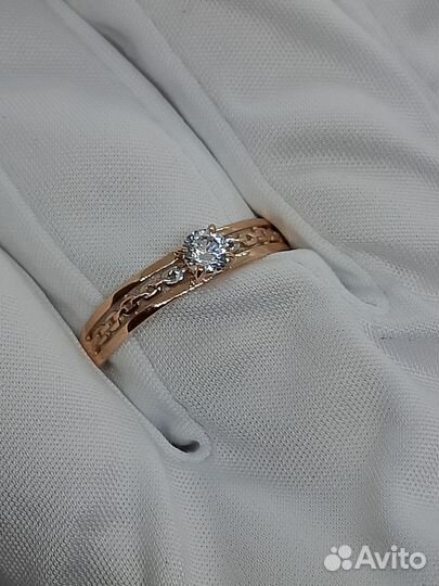 Золотое кольцо с фианитом 20р