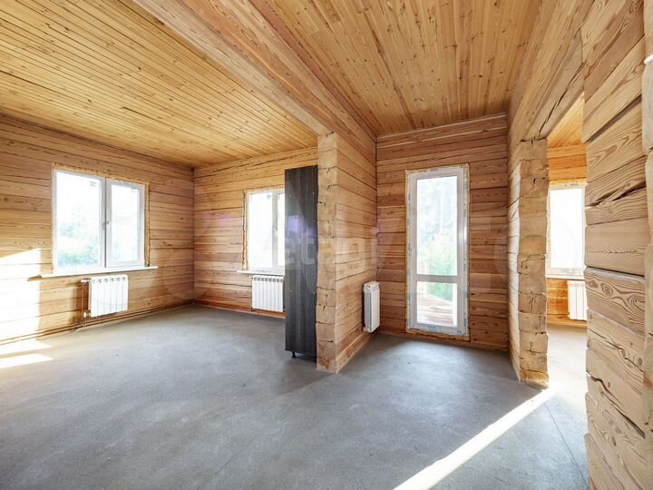 Дом 157 м² на участке 10 сот.