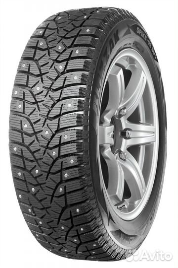 Bridgestone Blizzak Spike-02 SUV 215/70 R16