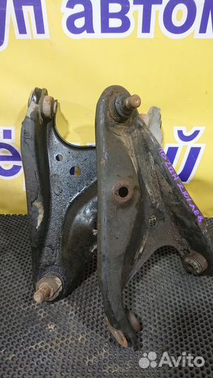 Рычаг передний левый Renault Logan