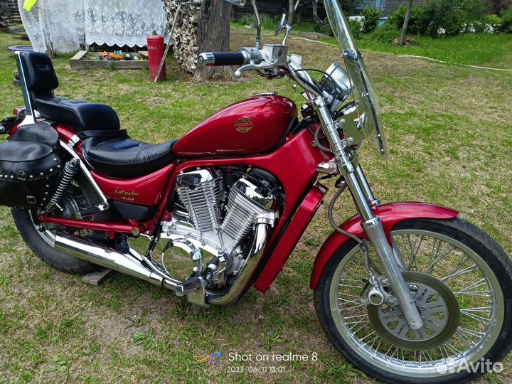 Suzuki Intruder VS 800