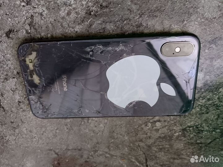 iPhone Xs, 64 ГБ