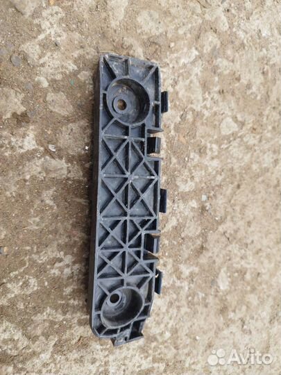 Крепление бампера переднего правое Lifan X60 2014