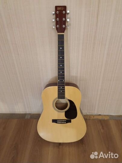 Акустическая гитара