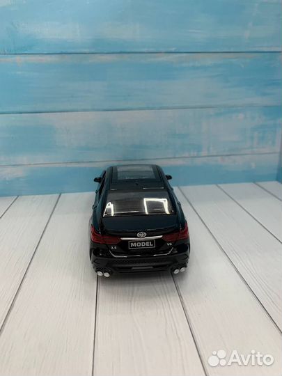 Модель авто Toyota Camry металл