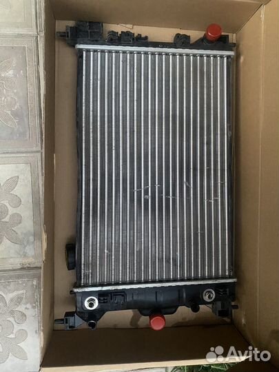 Радиатор охлаждения на chevrolet aveo т300