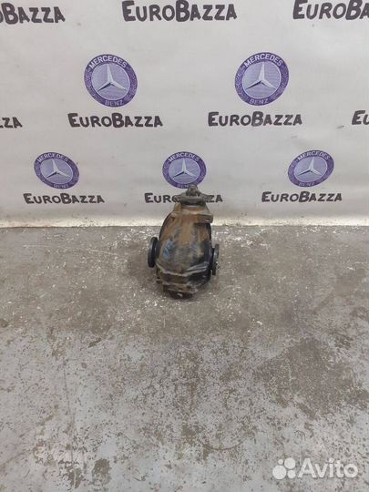 Редуктор задний Mercedes W208