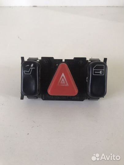 Блок кнопок аварийки mercedes W202