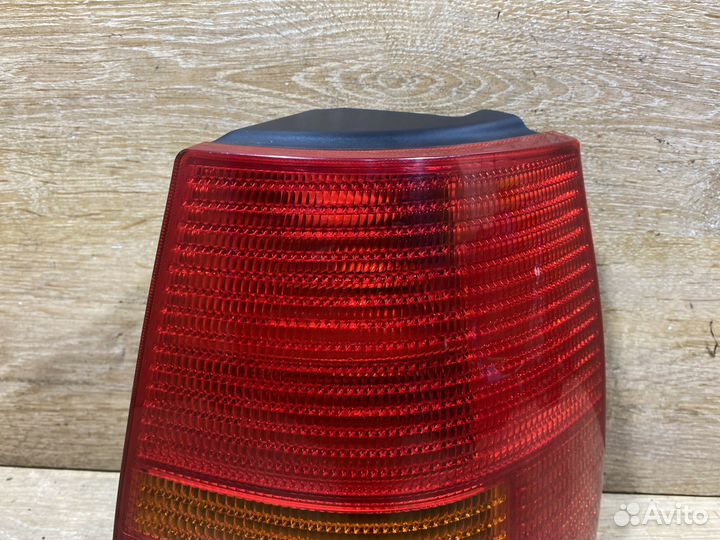 Фонарь задний правый VW Golf 4 Арт. 111299