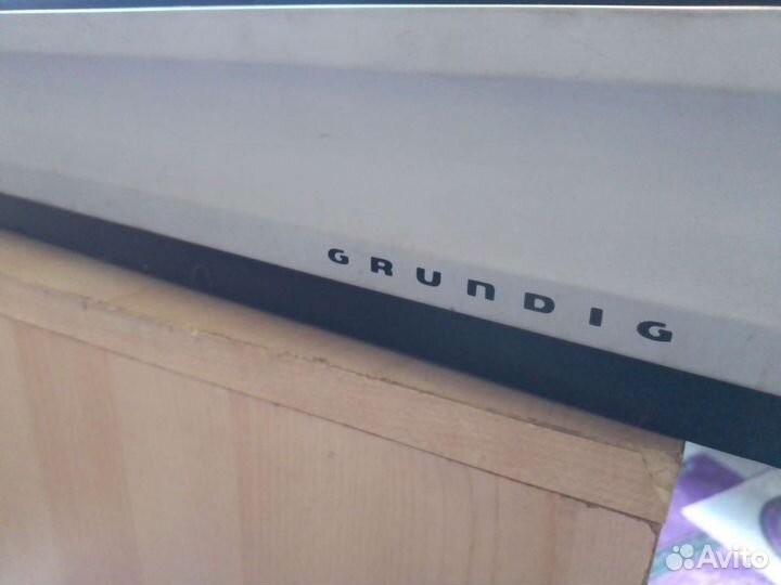 Виниловый проигрыватель Grundig 300 automatic