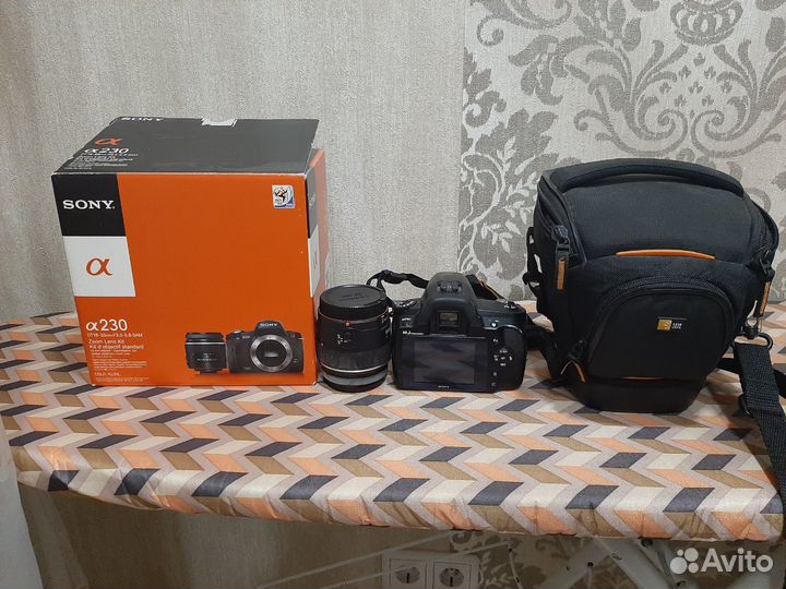Зеркальная фотокамера Sony Альфа 230