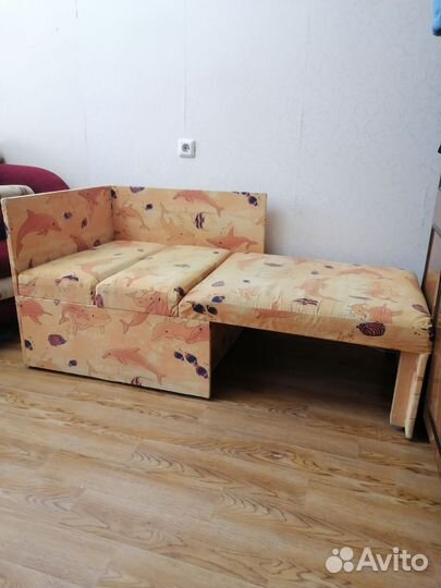 Диван-кровать детский б/у