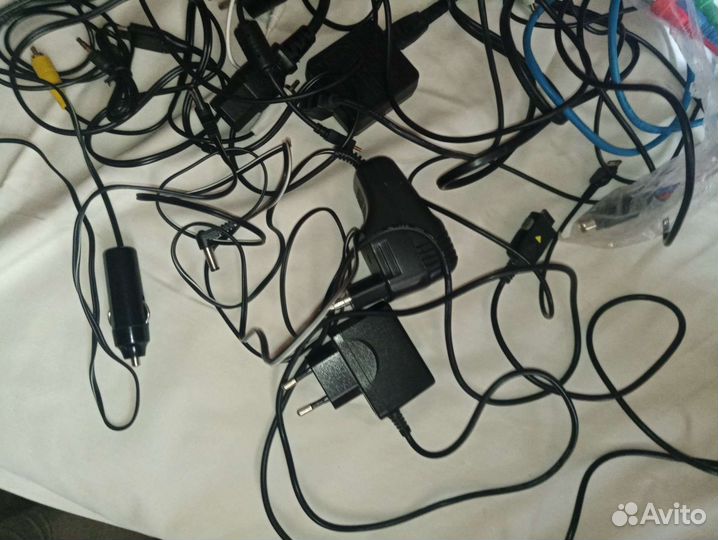 Разные зарядки,шнуры