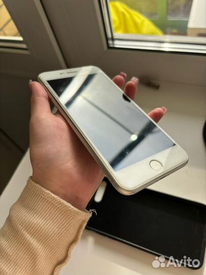 iPhone 8 Plus, 128 ГБ