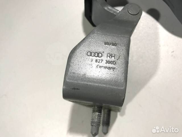 Петля багажника правая Audi A6 C6 Avant