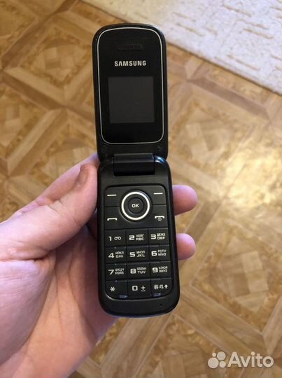 Samsung E1195