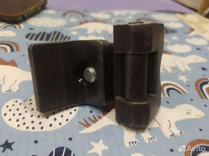 Автозапчасть ваз Петля на дверь