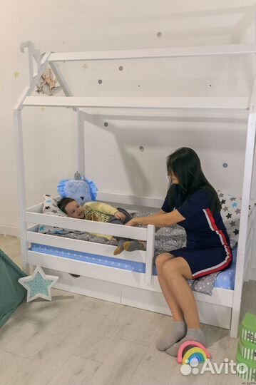 Детская кровать домик