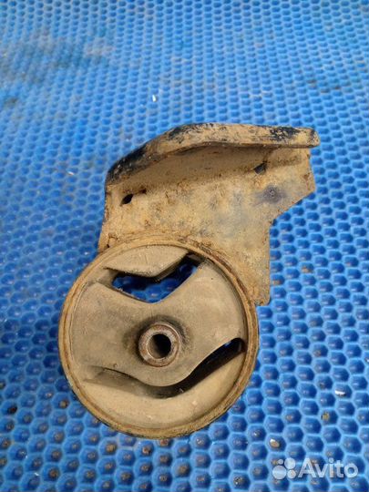 Подушка двигателя Nissan Ad QG18 2005