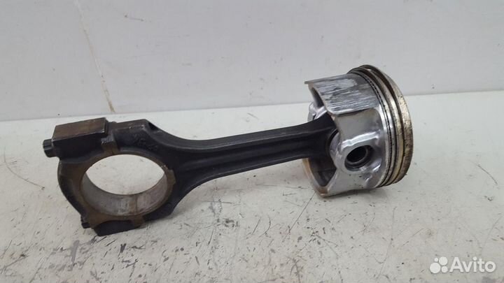 Шатун с поршнем двигателя двс Mercedes C180 W202
