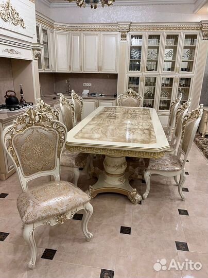 Комплект стол и стулья. Оплата при получении