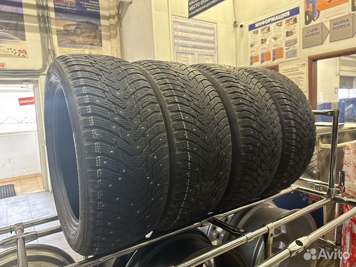 Nokian Tyres Hakkapeliitta 8 225/50 R17