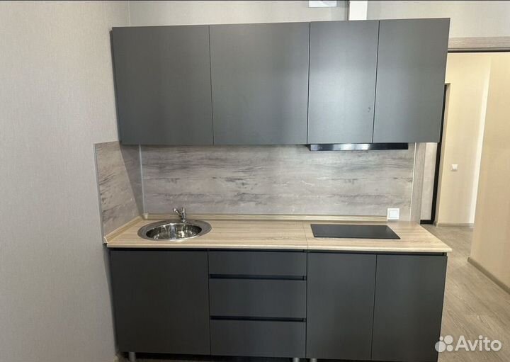 Кухонный гарнитур новый 2 метра
