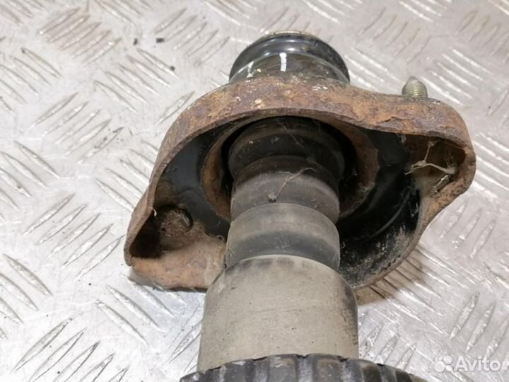 Опора заднего амортизатора Mitsubishi Lancer 9