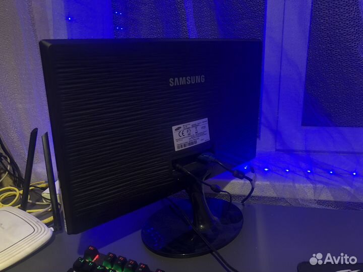 Монитор samsung SyncMaster SA300