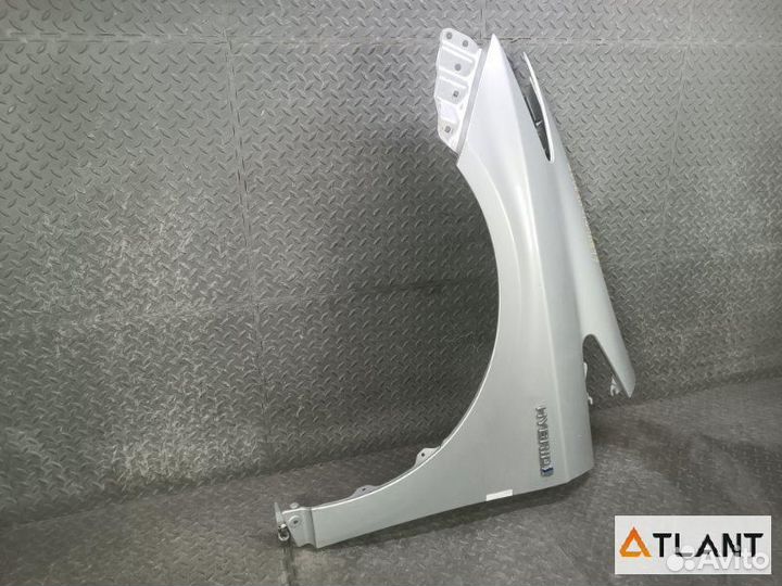 Крыло переднее левое toyota prius