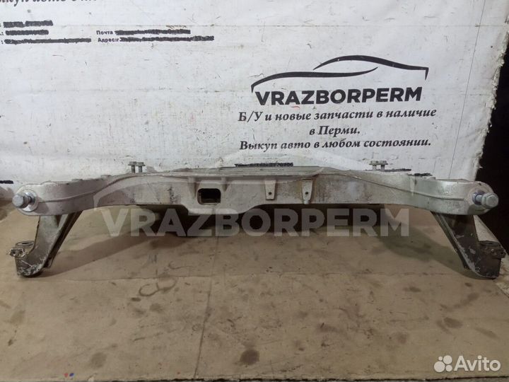 Подрамник передний VW Passat