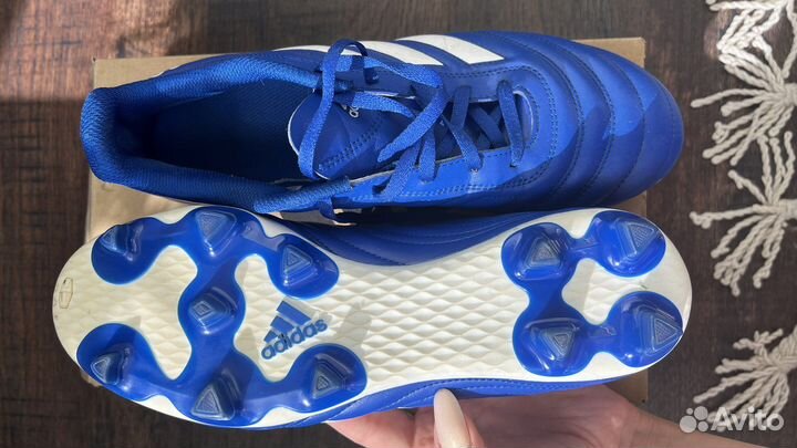 Футбольные бутсы