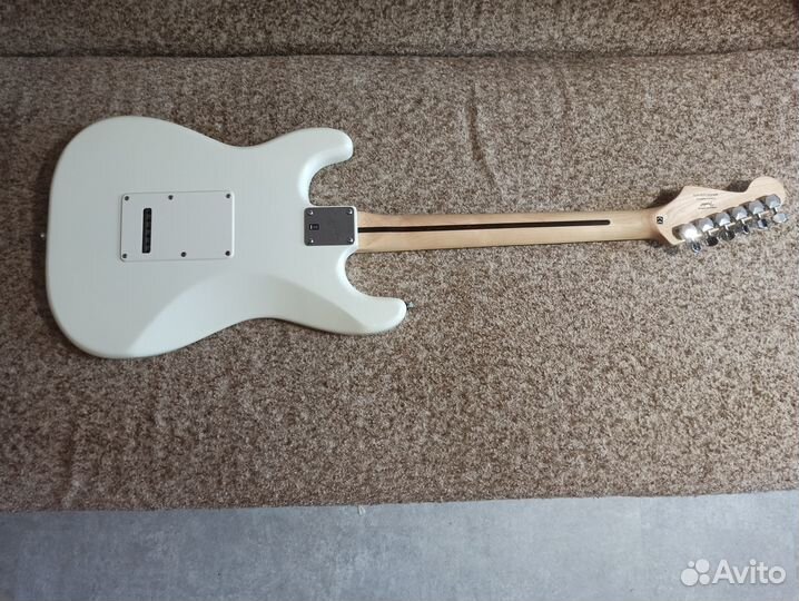 Электрогитара fender