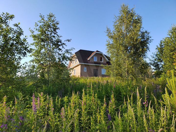 Дом 197 м² на участке 20 сот.