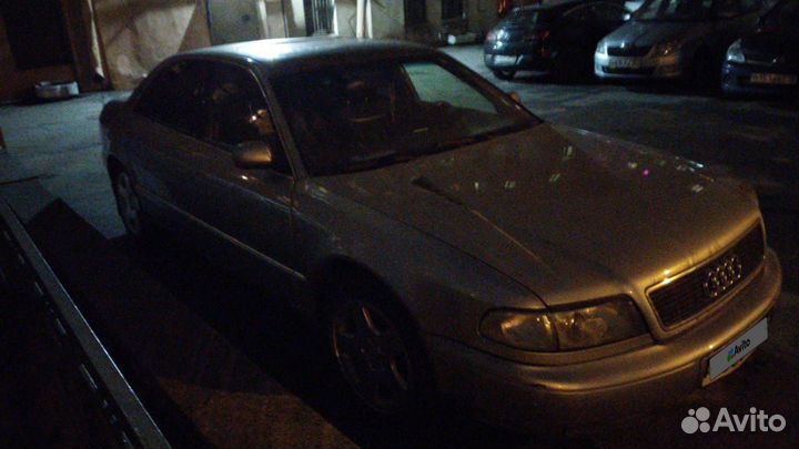 Audi A8 3.7 AT, 1996, 370 000 км