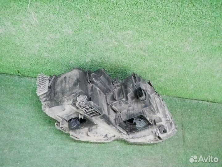 Фара левая Volkswagen Tiguan