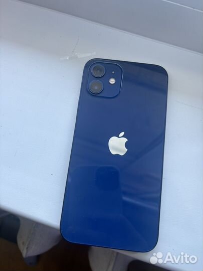 iPhone 12, 64 ГБ