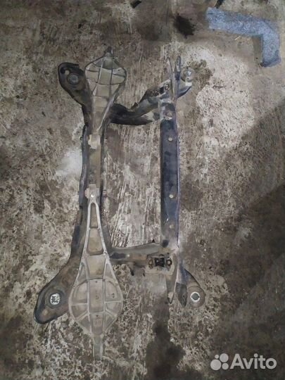 Задняя балка (Volvo XC60 I)